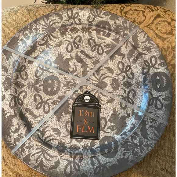 NWT 13TH & Elm Halloween Melamine Plates - Picture 1 of 6